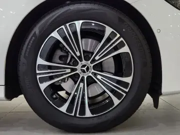 2025 Mercedes-Benz E-Класс с пробегом 18 812 км