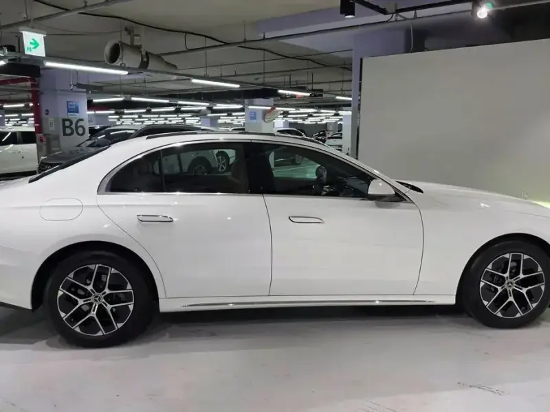 2026 Mercedes-Benz E-Класс с пробегом 1 142 км