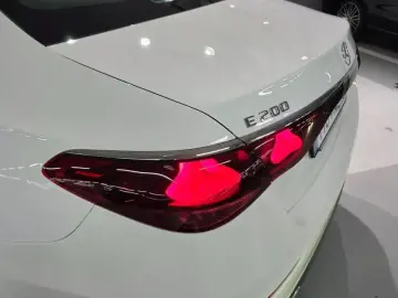 2026 Mercedes-Benz E-Класс с пробегом 1 142 км