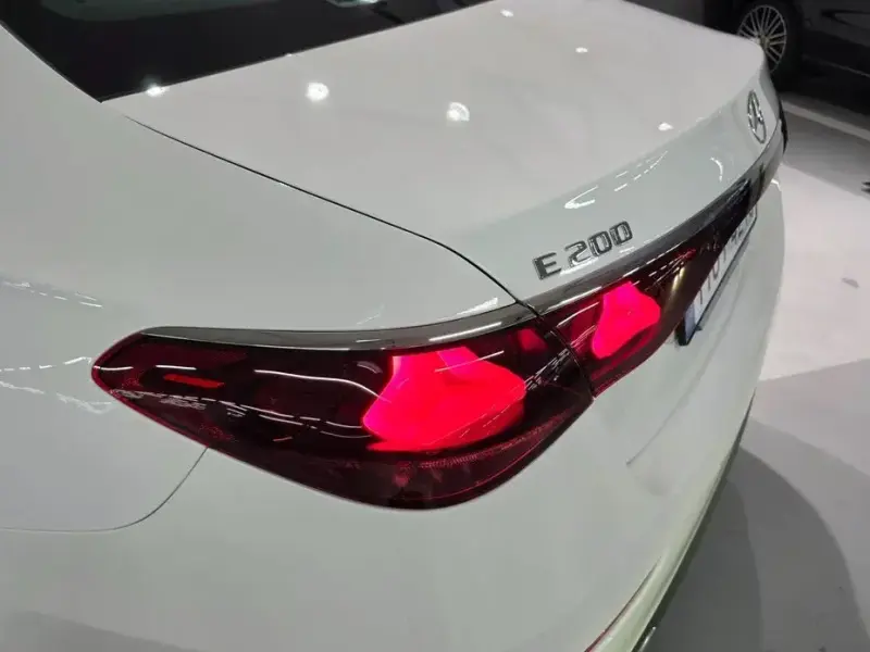2026 Mercedes-Benz E-Класс с пробегом 1 142 км