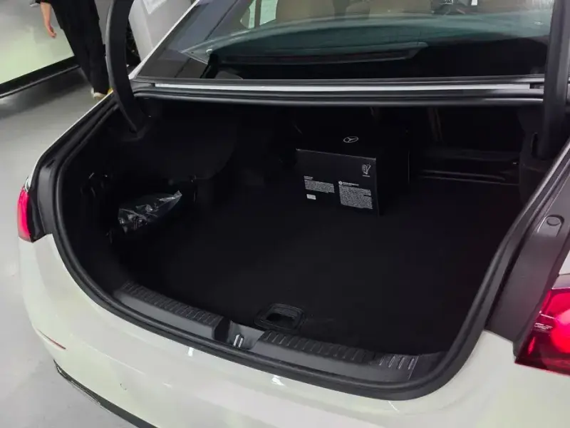 2026 Mercedes-Benz E-Класс с пробегом 3 175 км