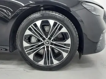 2025 Mercedes-Benz E-Класс с пробегом 9 721 км