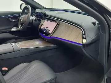 2025 Mercedes-Benz E-Класс с пробегом 9 721 км