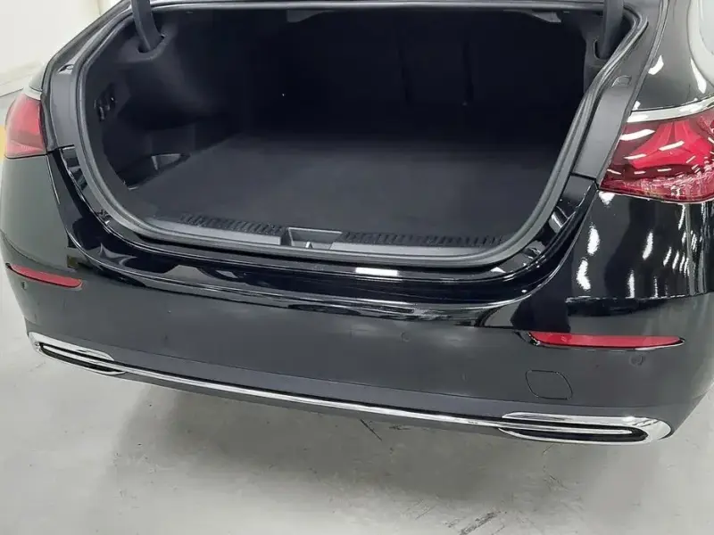 2025 Mercedes-Benz E-Класс с пробегом 9 721 км