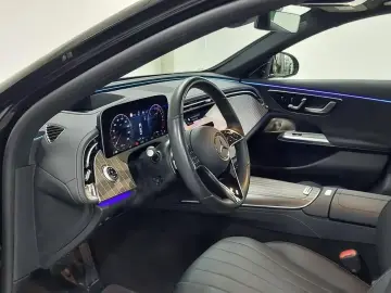 2025 Mercedes-Benz E-Класс с пробегом 9 721 км