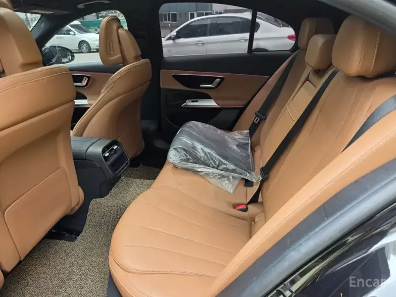 2024 Mercedes-Benz E-Класс с пробегом 10 799 км