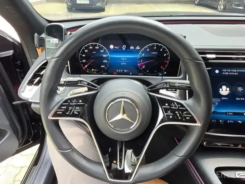2024 Mercedes-Benz E-Класс с пробегом 10 799 км