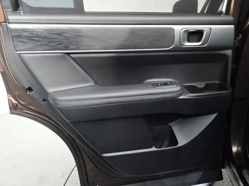 2024 Hyundai Santa Fe с пробегом 14 051 км