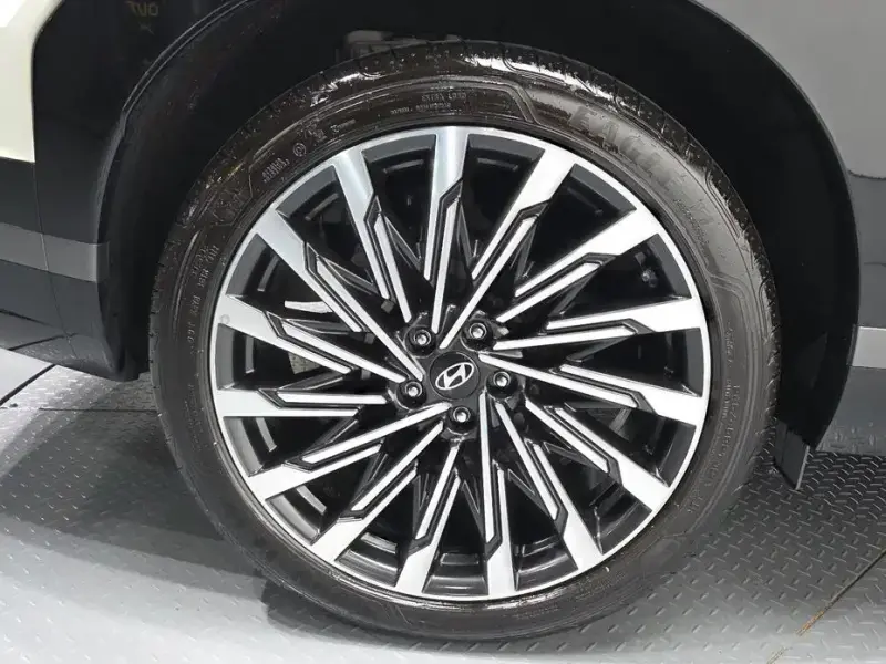 2023 Hyundai Santa Fe с пробегом 37 668 км