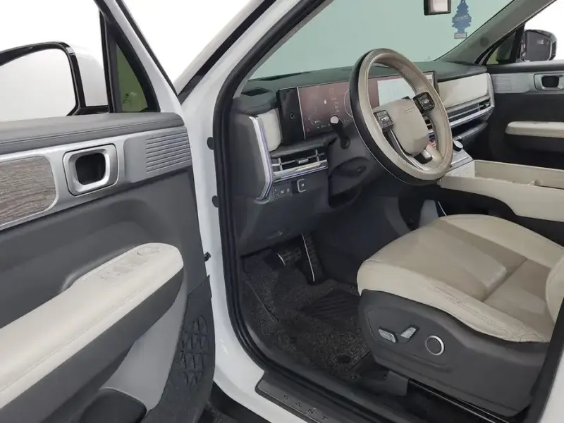 2023 Hyundai Santa Fe с пробегом 93 541 км