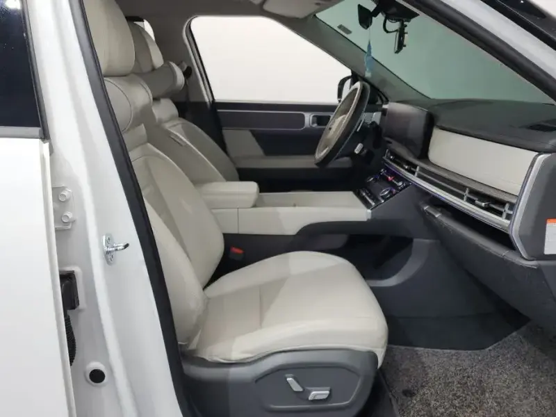 2023 Hyundai Santa Fe с пробегом 93 541 км