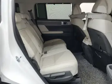 2023 Hyundai Santa Fe с пробегом 93 541 км