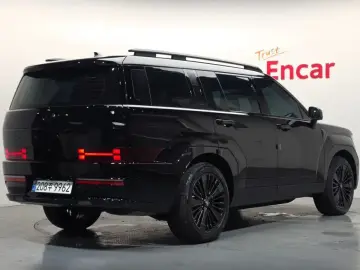 2025 Hyundai Santa Fe с пробегом 10 833 км
