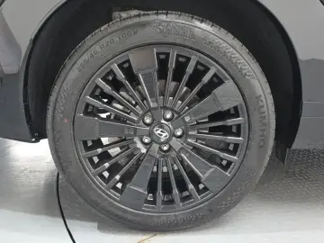 2025 Hyundai Santa Fe с пробегом 10 833 км