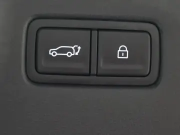 2025 Hyundai Santa Fe с пробегом 10 833 км
