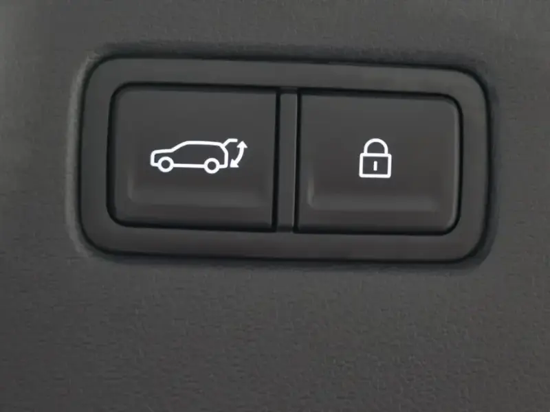 2025 Hyundai Santa Fe с пробегом 10 833 км