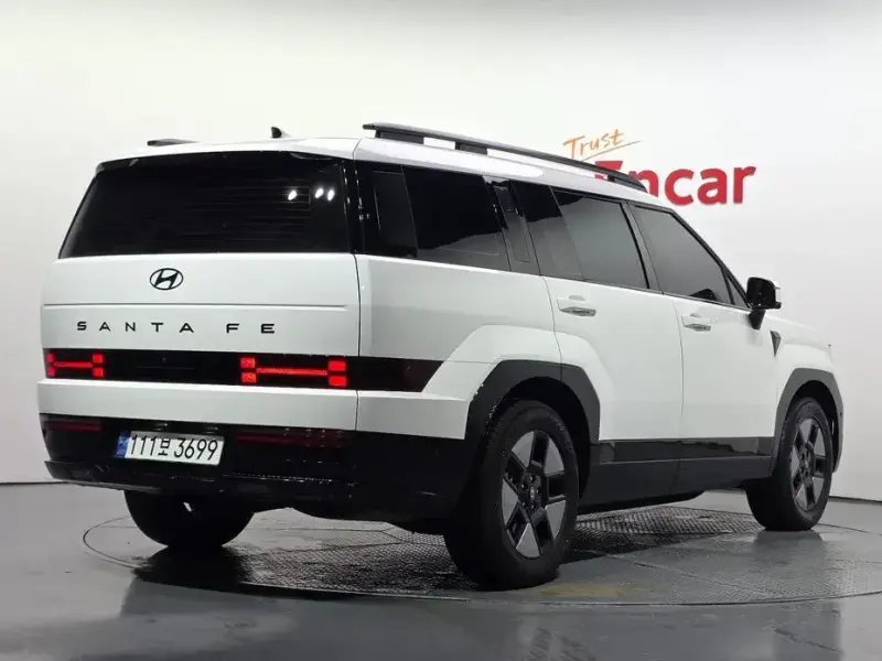 2024 Hyundai Santa Fe с пробегом 13 383 км
