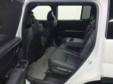 2024 Hyundai Santa Fe с пробегом 13 383 км