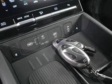 2024 Hyundai Santa Fe с пробегом 13 383 км