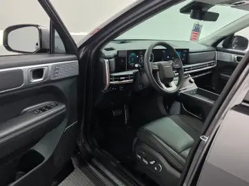 2023 Hyundai Santa Fe с пробегом 27 617 км