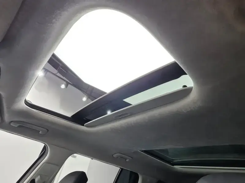 2023 Hyundai Santa Fe с пробегом 27 617 км