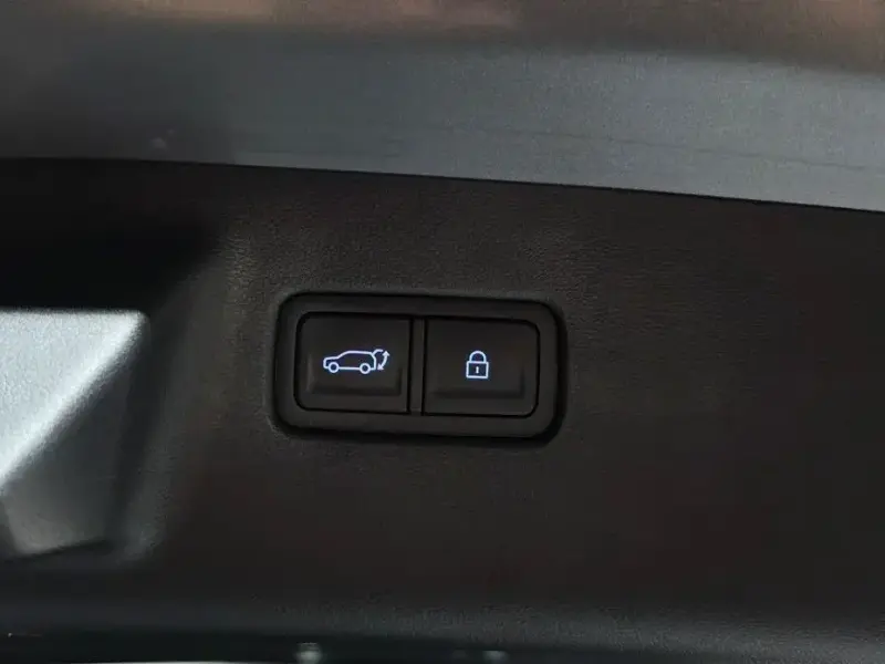 2023 Hyundai Santa Fe с пробегом 27 617 км