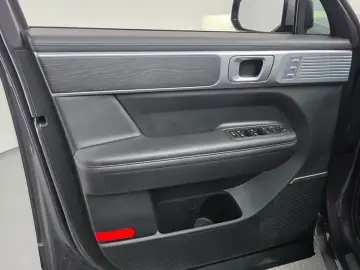 2023 Hyundai Santa Fe с пробегом 27 617 км