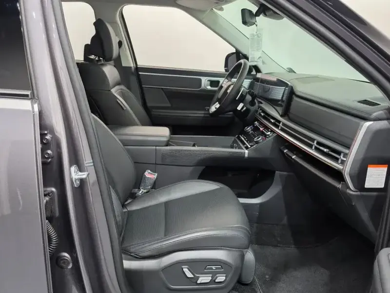 2023 Hyundai Santa Fe с пробегом 27 617 км