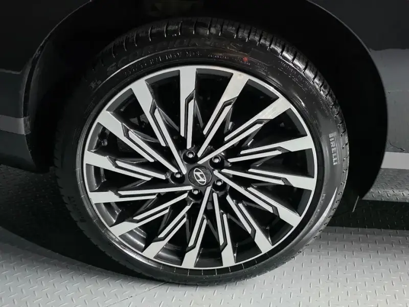 2024 Hyundai Santa Fe с пробегом 18 675 км