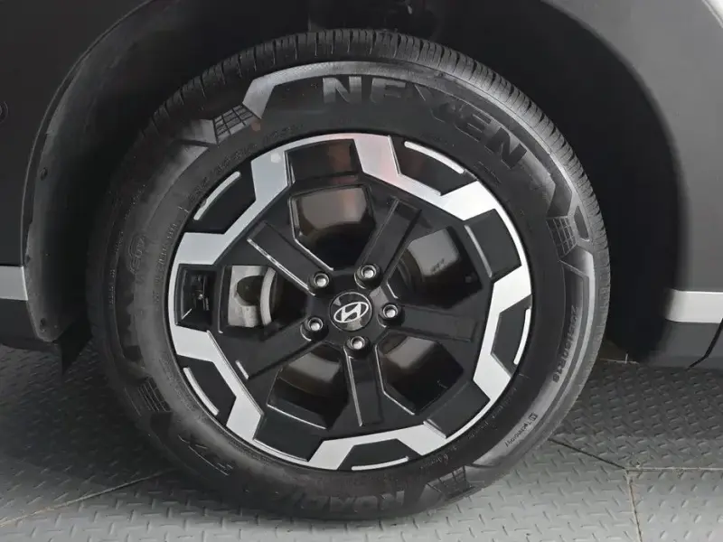 2023 Hyundai Santa Fe с пробегом 31 933 км