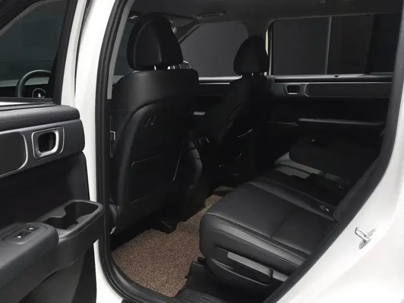 2023 Hyundai Santa Fe с пробегом 31 933 км