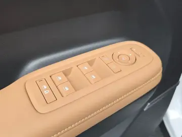 2026 Hyundai Santa Fe с пробегом 2 885 км