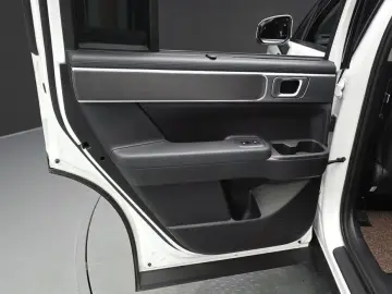 2023 Hyundai Santa Fe с пробегом 31 933 км