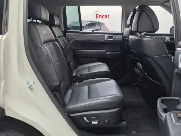 2023 Hyundai Santa Fe с пробегом 37 817 км