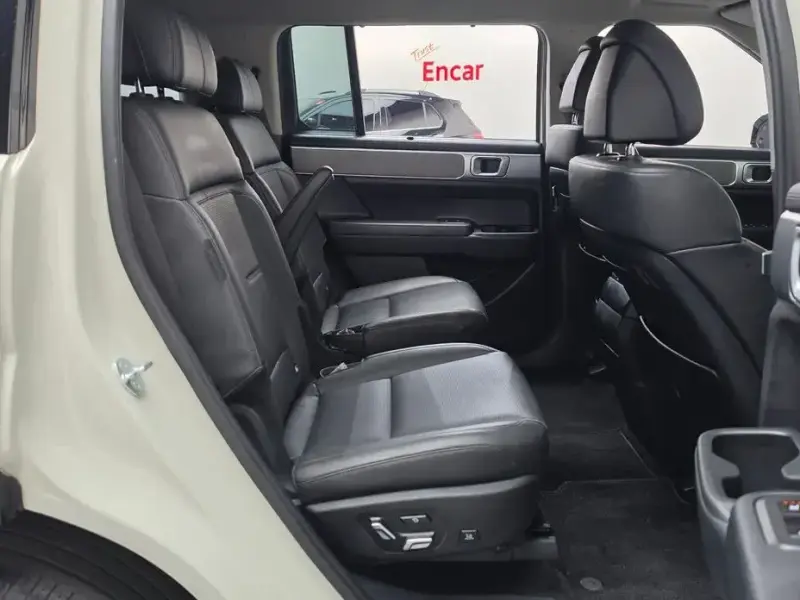 2023 Hyundai Santa Fe с пробегом 37 817 км