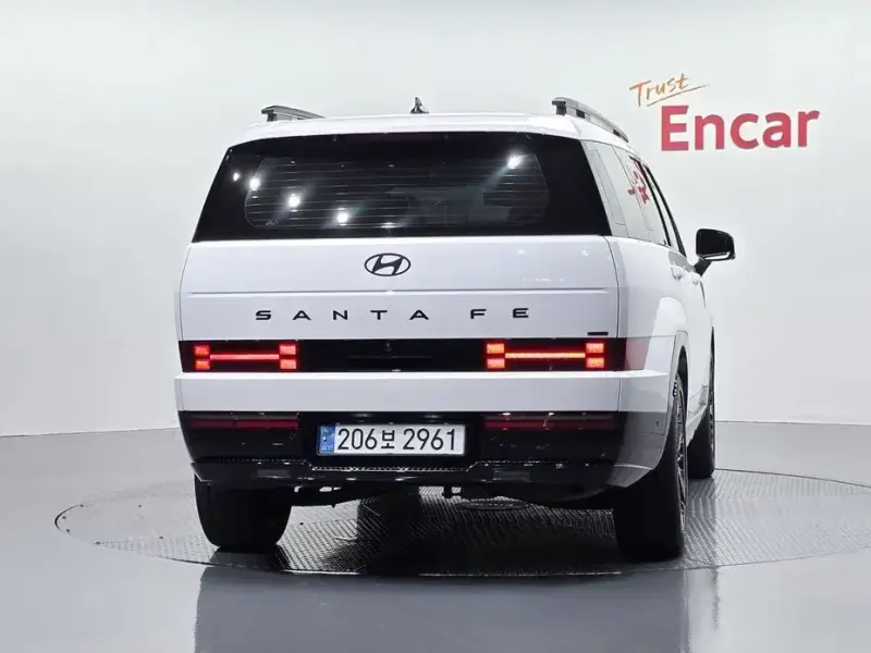 2024 Hyundai Santa Fe с пробегом 27 234 км