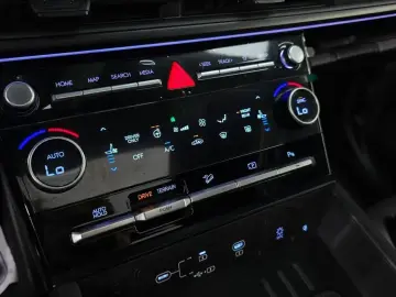 2024 Hyundai Santa Fe с пробегом 27 234 км