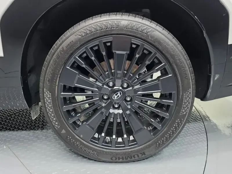 2024 Hyundai Santa Fe с пробегом 27 234 км