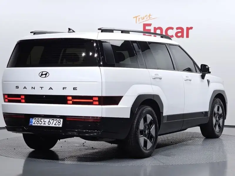 2024 Hyundai Santa Fe с пробегом 13 586 км
