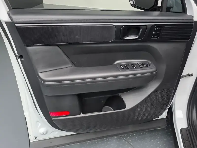 2024 Hyundai Santa Fe с пробегом 27 234 км