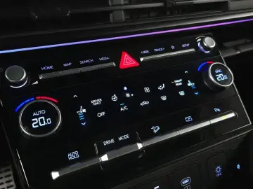 2024 Hyundai Santa Fe с пробегом 13 586 км