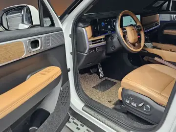 2024 Hyundai Santa Fe с пробегом 34 301 км