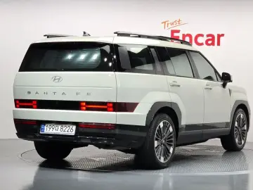 2023 Hyundai Santa Fe с пробегом 32 677 км