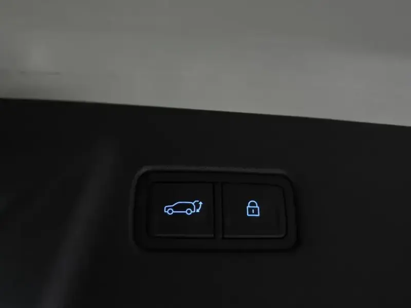 2023 Hyundai Santa Fe с пробегом 32 677 км