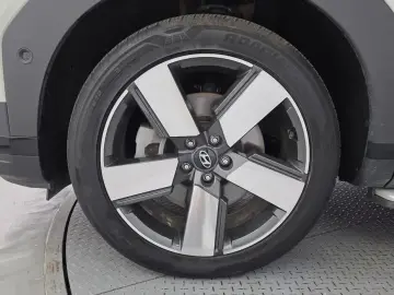 2024 Hyundai Santa Fe с пробегом 21 686 км