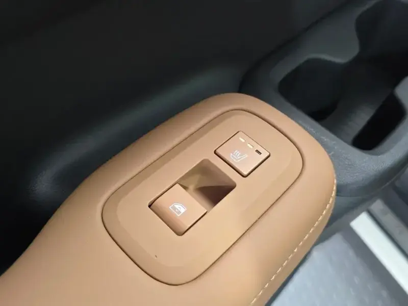 2023 Hyundai Santa Fe с пробегом 32 677 км
