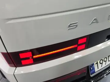 2023 Hyundai Santa Fe с пробегом 32 677 км