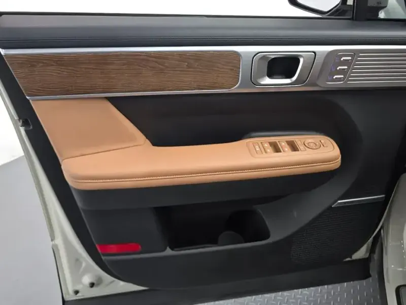 2023 Hyundai Santa Fe с пробегом 32 677 км