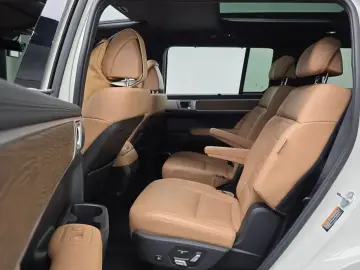 2024 Hyundai Santa Fe с пробегом 21 686 км