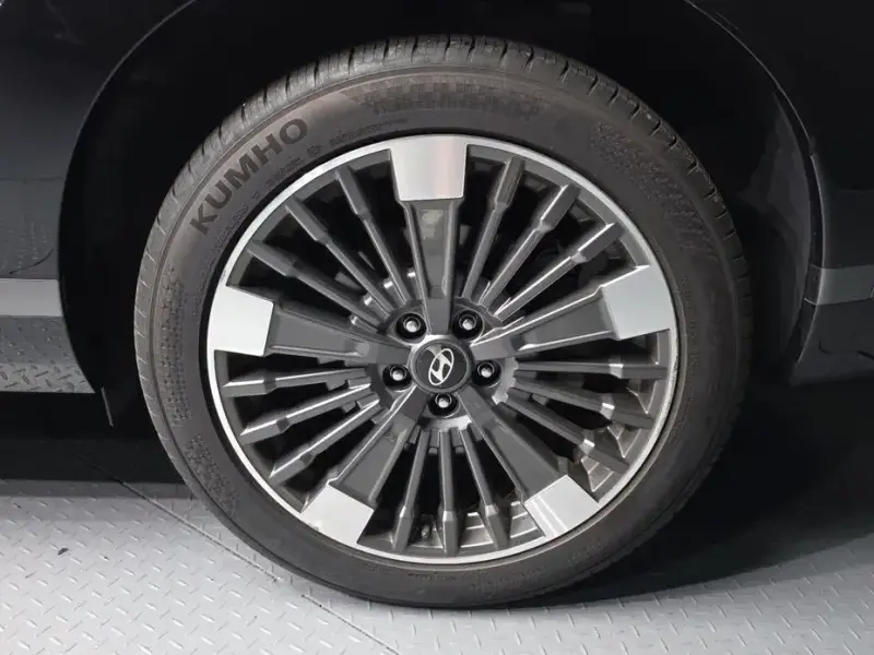 2023 Hyundai Santa Fe с пробегом 36 826 км